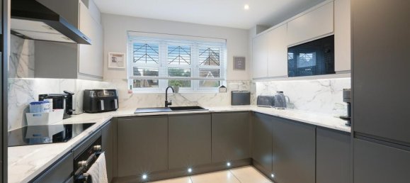 2 bedrooms Apartment in Coulsdon, United Kingdom No. 9720 5