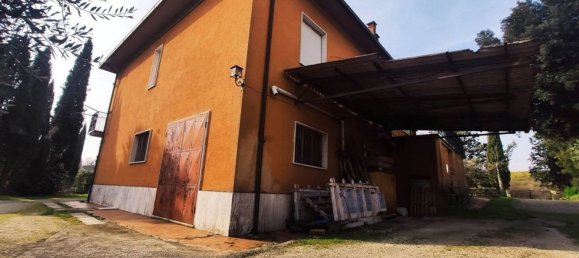 10غرفة منزل في Foiano della Chiana, Italy رقم 226169 12