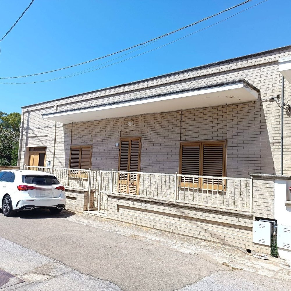 5 rooms House in Spongano, Italy No. 279539