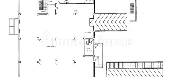 2800m² Commercial property in Lecce, Italy No. 313481 24