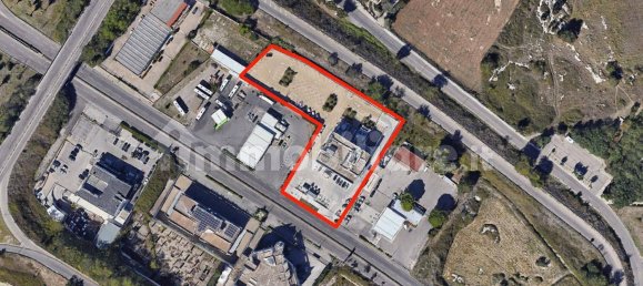 2800m² Commercial property in Lecce, Italy No. 313481 28