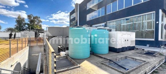 2800m² Commercial property in Lecce, Italy No. 313481 4