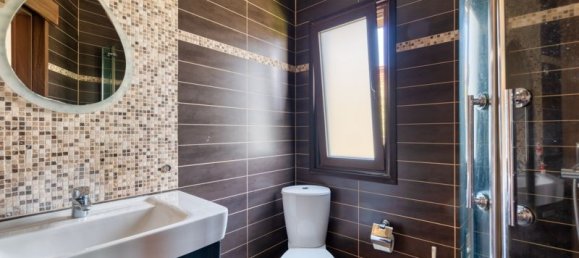 4 chambres Villa à Anglisides, Cyprus No. 9321 15