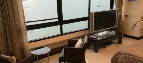 4 bedrooms Condo in Pattaya, Thailand No. 886 3