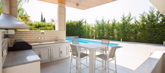 4 chambres villa à vendre à Agios Tychonas, Limassol, Cyprus № 9570 3