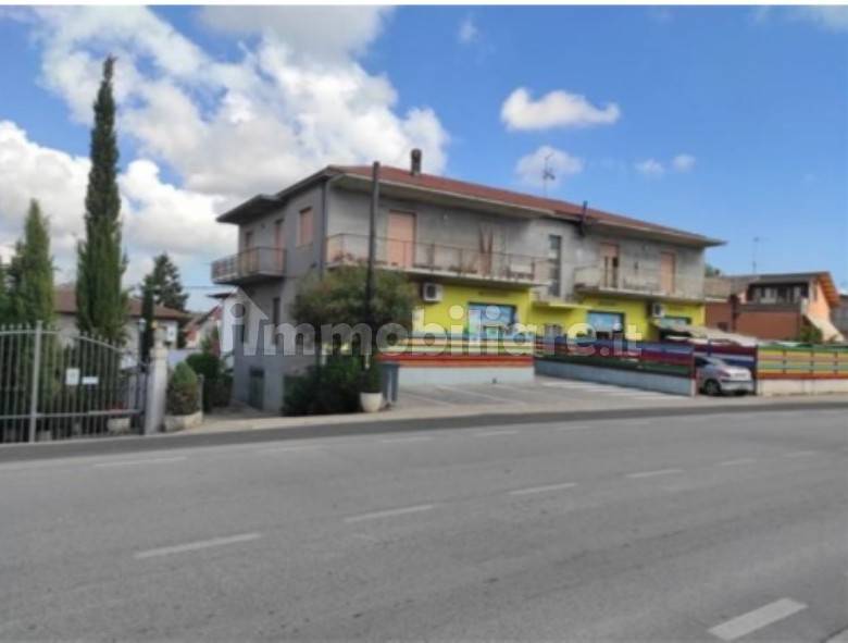 4 غرف نوم شقة في Cappelle sul Tavo, Italy رقم 339781