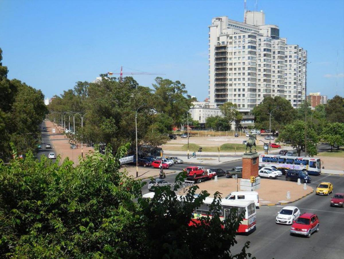 Studio in Montevideo, Uruguay No. 9034