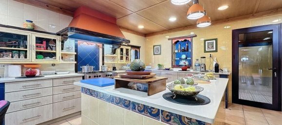 4 bedrooms House in Funchal, Portugal No. 104170 18