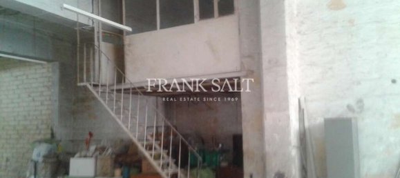 Lagerhaus in Msida, Malta, Nr. 11862 2