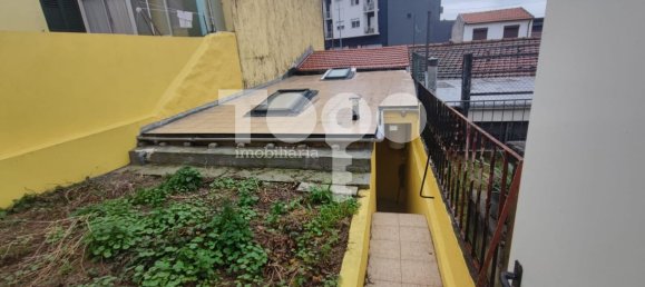 3 bedrooms House in Porto, Portugal No. 187422 7