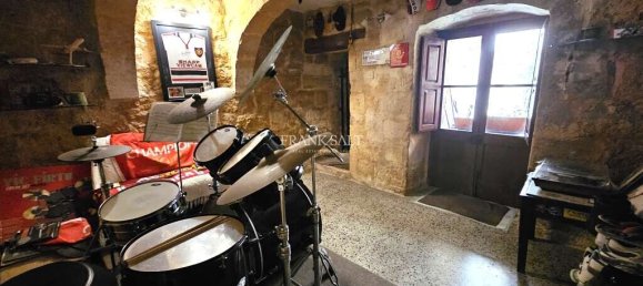 Дом с 3 спальнями в Моста, Мальта № 2087 17