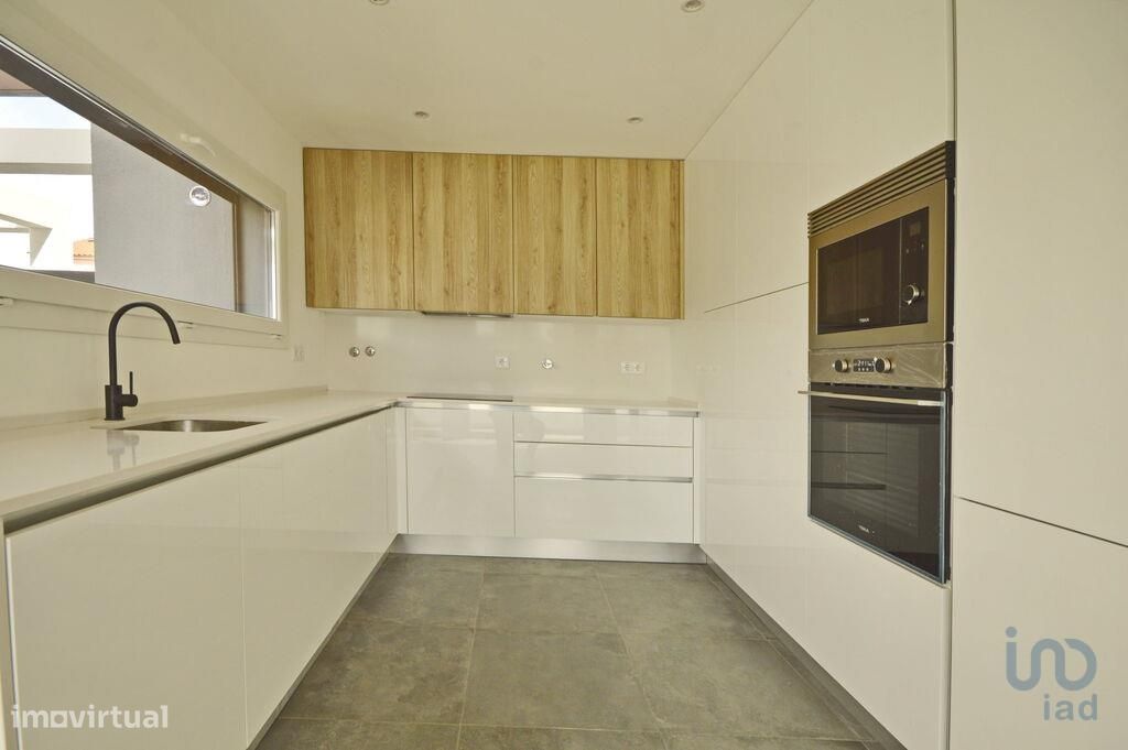 3 bedrooms House in Seixal, Portugal No. 107157