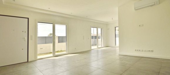 3 bedrooms House in Seixal, Portugal No. 107157 6