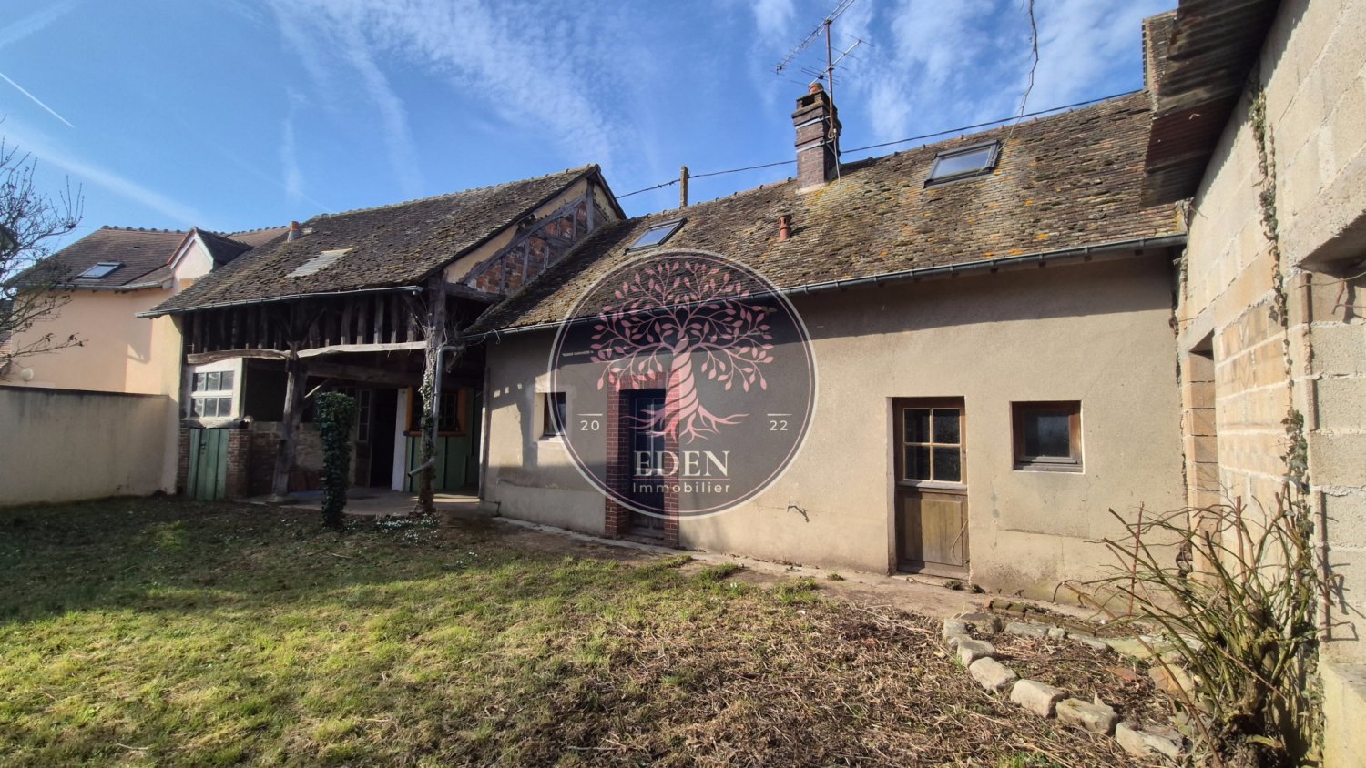 3 bedrooms House in Bu, France No. 65463