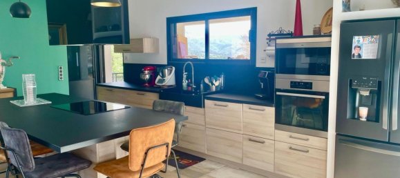 Villa de 3 dormitorios en Corte, France No. 71829 2