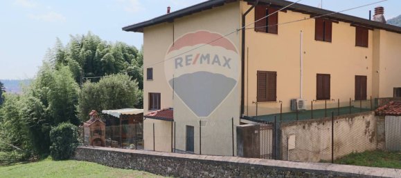 2 bedrooms Apartment in Sotto il Monte Giovanni XXIII, Italy No. 301936 4