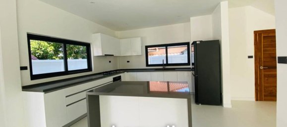 4 bedrooms Villa in Ko Samui, Thailand No. 24629 8