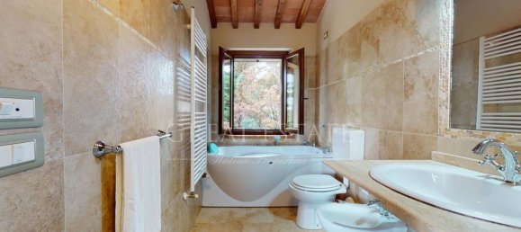 24 bedrooms House in Castiglione del Lago, Italy No. 119390 16