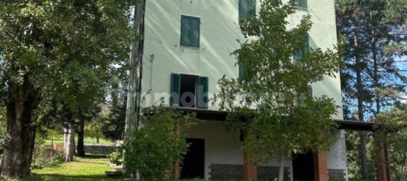 9 bedrooms House in Tizzano Val Parma, Italy No. 310754 2