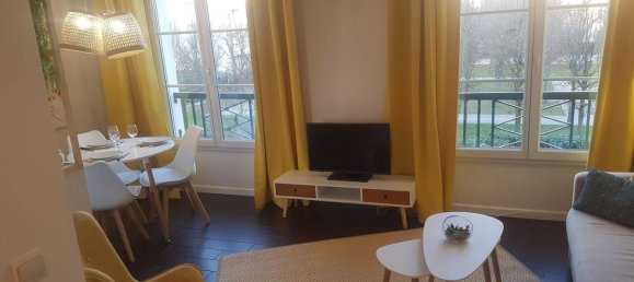 Studio à Serris, France No. 334526 13