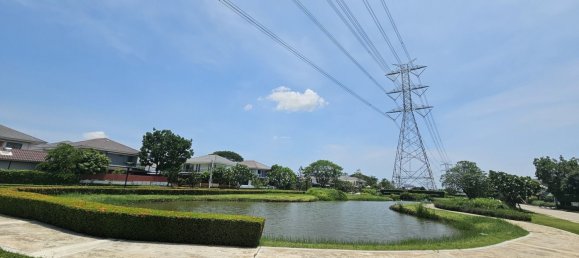 Casa de 4 dormitorios en Saphan Sung, Thailand No. 72512 11