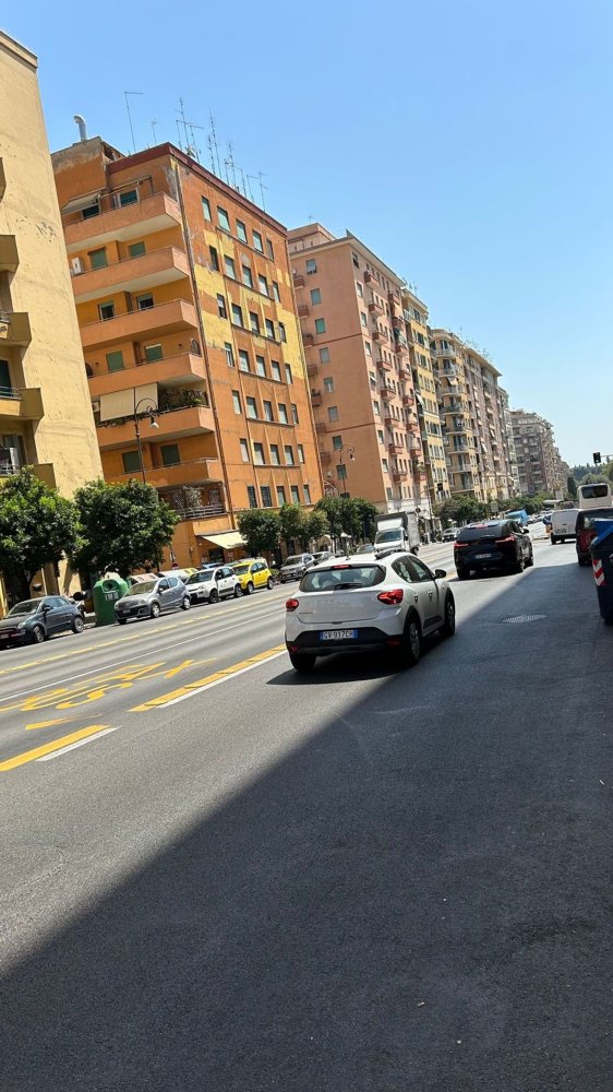 Apartamento de 3 habitaciónes en Rome, Italy No. 82347