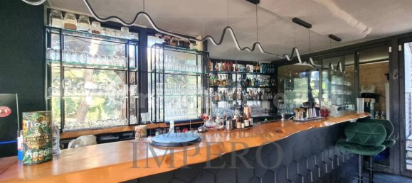 Propiedad comercial de 3 habitaciónes en Bordighera, Italy No. 9971 4