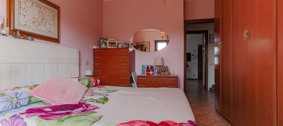 2-salle Appartement à Poli, Italy No. 28659 15