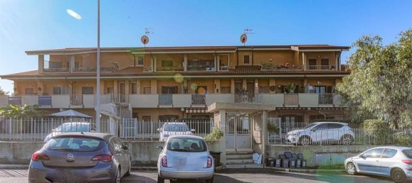 2-salle Appartement à Poli, Italy No. 28659 45