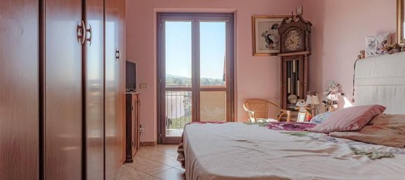 2-salle Appartement à Poli, Italy No. 28659 13