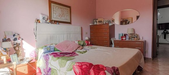 2-salle Appartement à Poli, Italy No. 28659 16