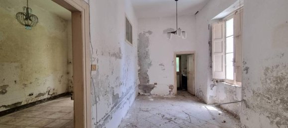 4 rooms Apartment in Catanzaro, Italy No. 36757 4