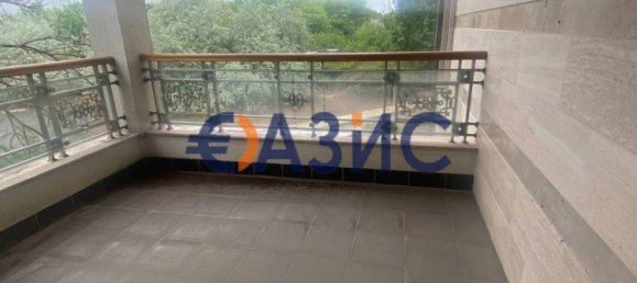 Apartamento de 3 dormitorios en Sveti Vlas, Bulgaria No. 974 5