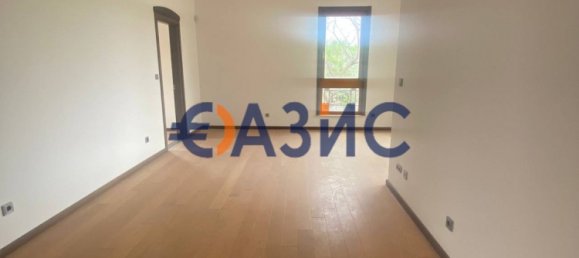 Apartamento de 3 dormitorios en Sveti Vlas, Bulgaria No. 974 4