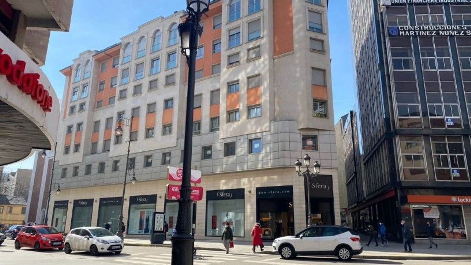 Büro in Leon, Spain 127m², Nr. 65733