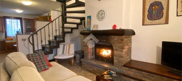 4 rooms House in Isola Sant'Antonio, Italy No. 13196 2