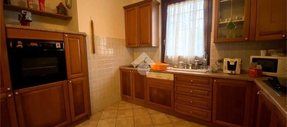 4 rooms House in Isola Sant'Antonio, Italy No. 13196 7