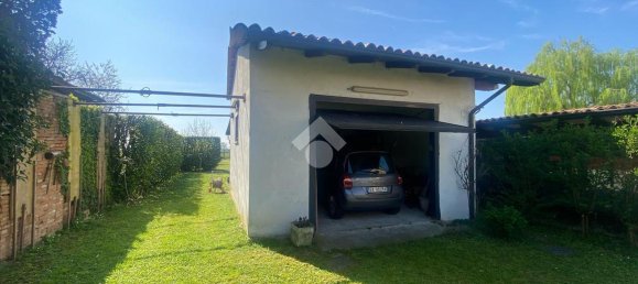 4 rooms House in Isola Sant'Antonio, Italy No. 13196 28