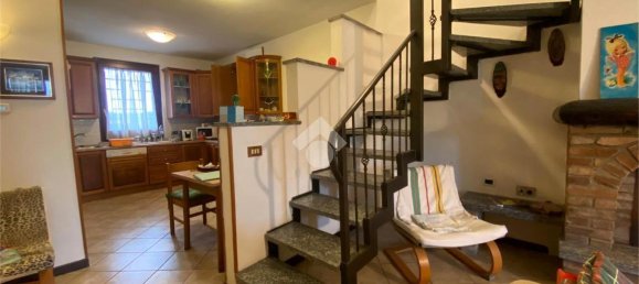 4 rooms House in Isola Sant'Antonio, Italy No. 13196 3