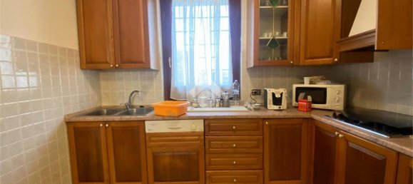 4 rooms House in Isola Sant'Antonio, Italy No. 13196 9