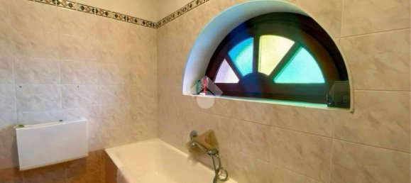 4 rooms House in Isola Sant'Antonio, Italy No. 13196 21