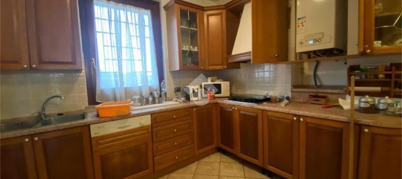 4 rooms House in Isola Sant'Antonio, Italy No. 13196 8