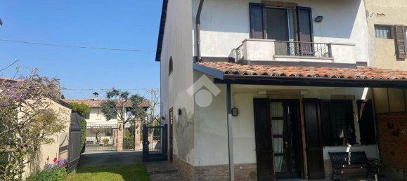 4 rooms House in Isola Sant'Antonio, Italy No. 13196 27