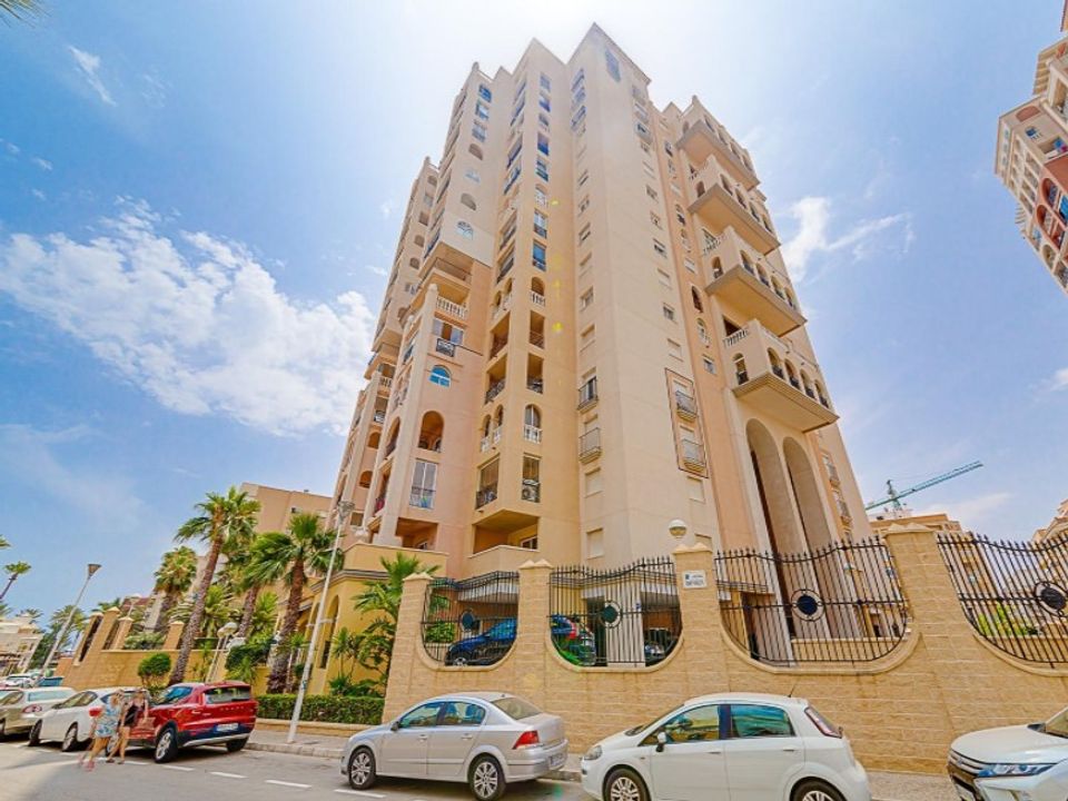 2 bedrooms Apartment in Torrevieja, Spain No. 175819