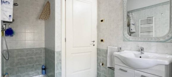 4 bedrooms Villa in Grantorto, Italy No. 275230 15