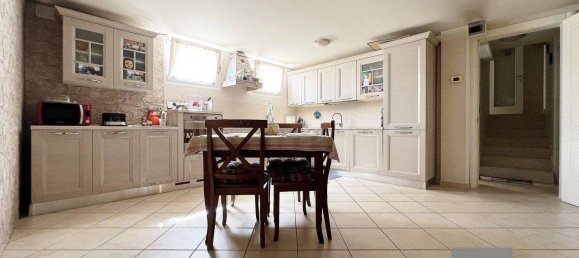 4 bedrooms Villa in Grantorto, Italy No. 275230 5