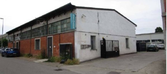 244m² Warehouse in Bareggio, Italy No. 304548 2