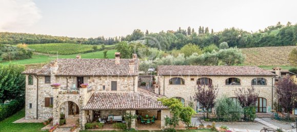 24 rooms House in Todi, Italy No. 178509 3
