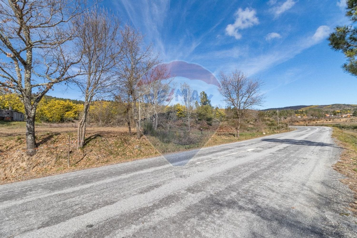 Terrain à Macainhas, Portugal 3200m² No. 68003