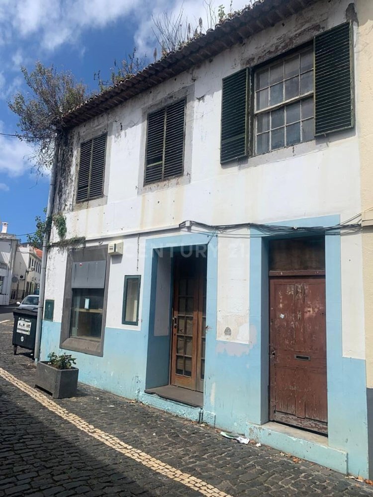320m² Building in Machico, Portugal No. 128611